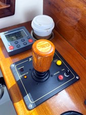 SOLEIL, Hinckley Picnic 36 EP, Joystick