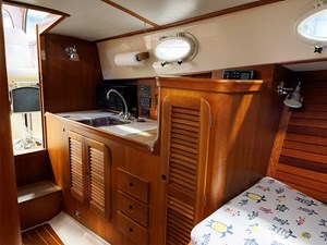 SOLEIL, Hinckley Picnic 36 EP, Interior