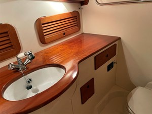 SOLEIL, Hinckley Picnic 36 EP, Head and Sink