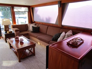 Salon looking aft to port