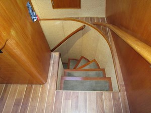 Forward accommodation steps