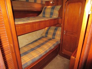 Starboard bunk cabin