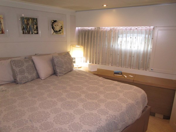 Bow VIP to starboard