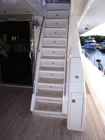 Aft deck to starboard
