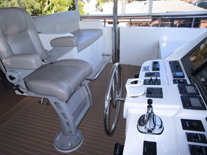 Flybridge helm