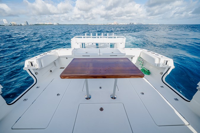 Cockpit Entertainment Table