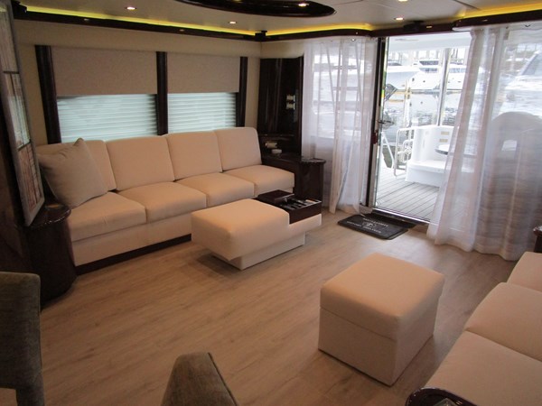 Salon looking aft