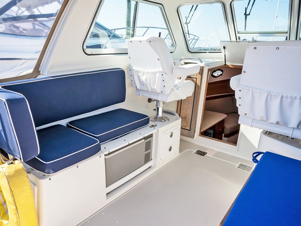 ARCHIMEDES, 2005 Back Cove 29 Hard Top