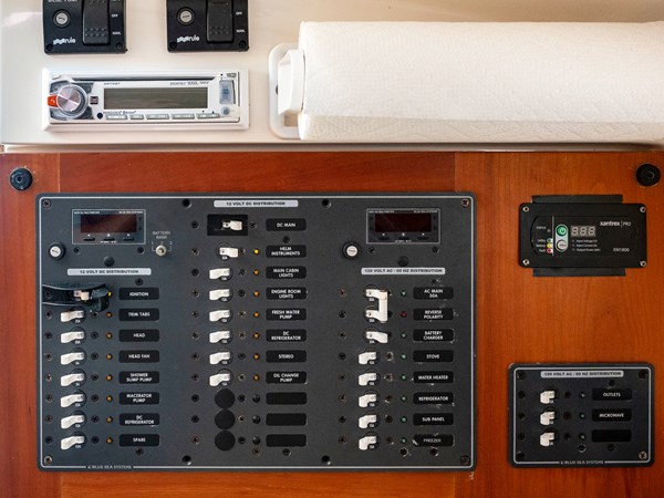 ARCHIMEDES, 2005 Back Cove 29 Hard Top