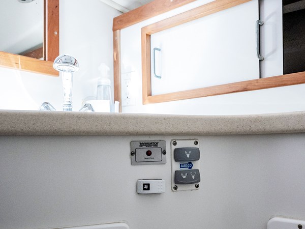 ARCHIMEDES, 2005 Back Cove 29 Hard Top