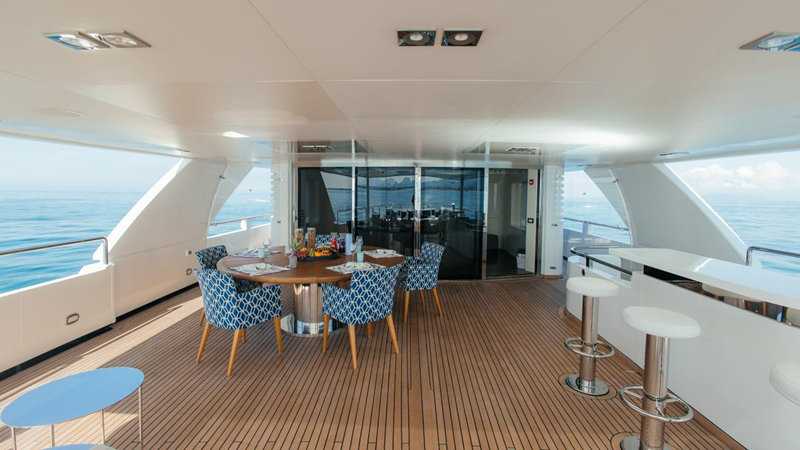 LADY IN BLUE.pdf-image-007