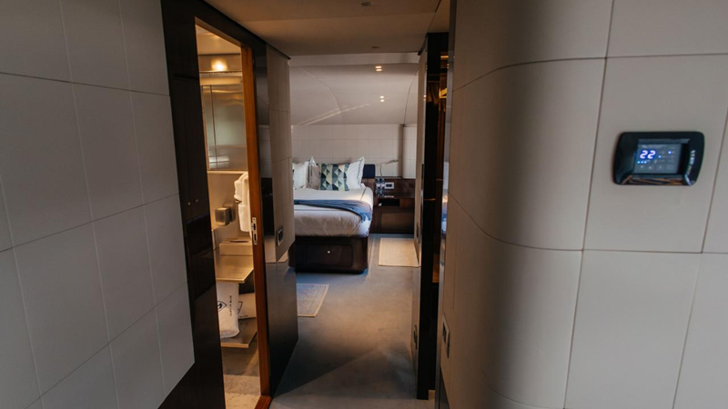 LADY IN BLUE.pdf-image-018