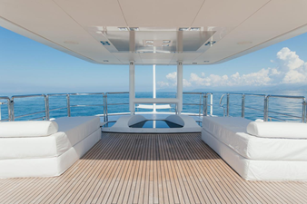 LADY IN BLUE.pdf-image-010