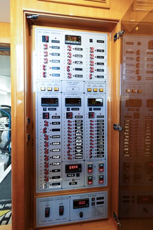 2003 Hargrave 68 Open Flybridge Melodious II39