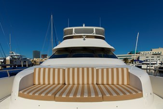 2003 Hargrave 68 Open Flybridge Melodious II32