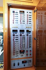 2003 Hargrave 68 Open Flybridge Melodious II39