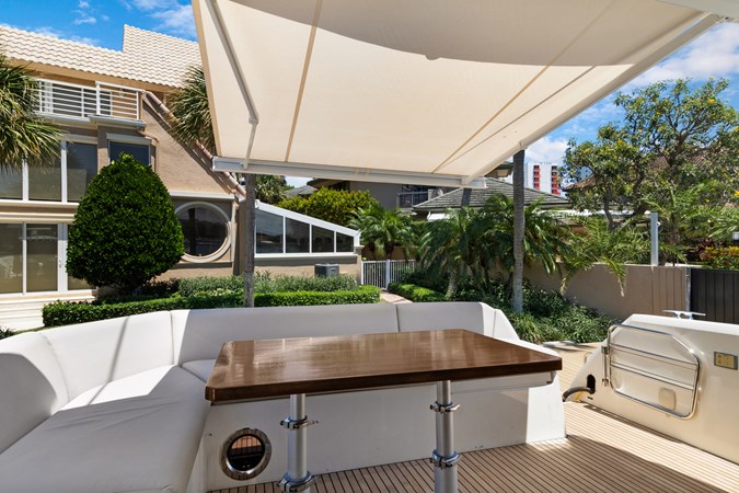 Aft deck sunshade
