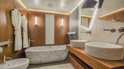 40 MMGI 44M Superyacht for Sale Master bathroom