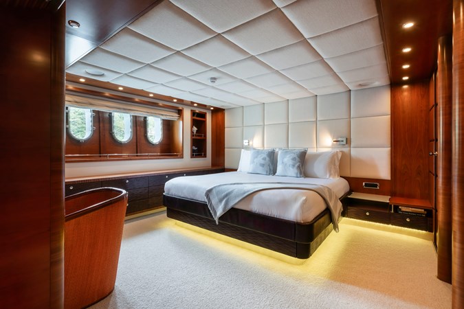 LITTLE_PERLE_00004833_vb5615600 - Copy (1)