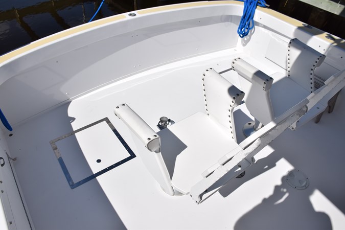 Non-skid cockpit deck