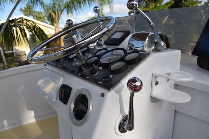 Morse controls, trolling valves have been disconnected