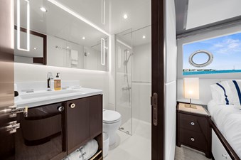 Starboard VIP En-Suite Head