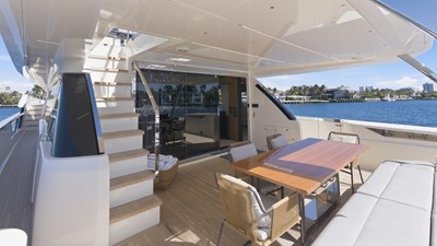 2018 Ferretti 920