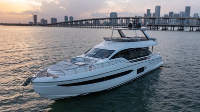 _1 Euphoria Azimut 78 Drone 11 (1)