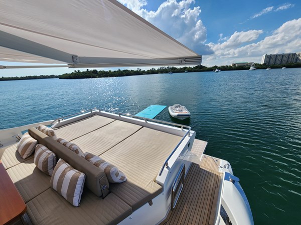 MAIN DECK AFT LOUNGE - FANTASTIC 77’ (23.47m) Azimut Motoryacht, 2019