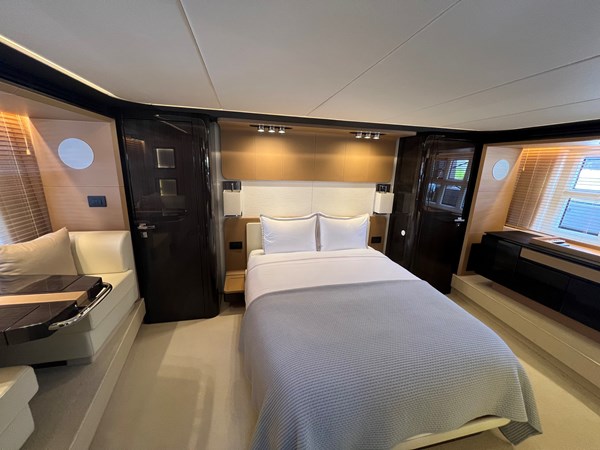 LOWER DECK - MASTER STATEROOM - FANTASTIC 77’ (23.47m) Azimut Motoryacht, 2019