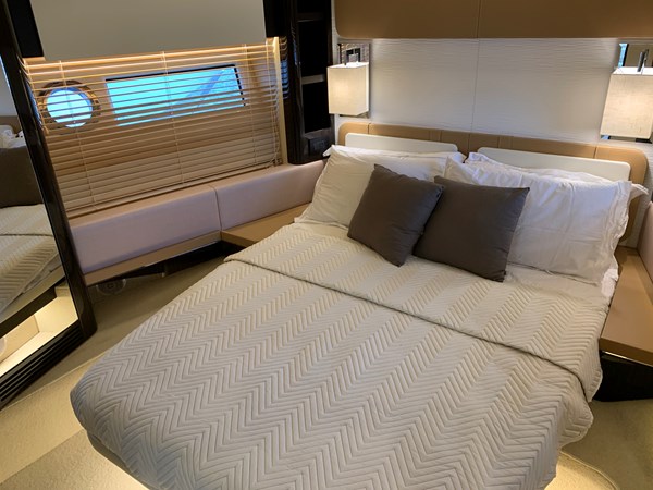 LOWER DECK FORWARD VIP GUEST STATEROOM - FANTASTIC 77’ (23.47m) Azimut Motoryacht, 2019