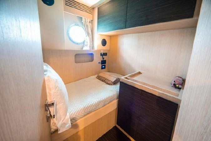 CREW CABIN - FANTASTIC 77’ (23.47m) Azimut Motoryacht, 2019