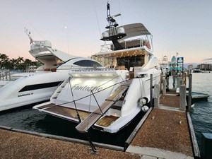 STERN - FANTASTIC 77’ (23.47m) Azimut Motoryacht, 2019