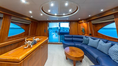 Skylounge looking aft