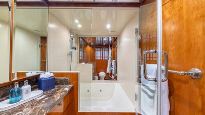 Master tub