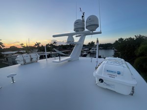 Coach roof equipment