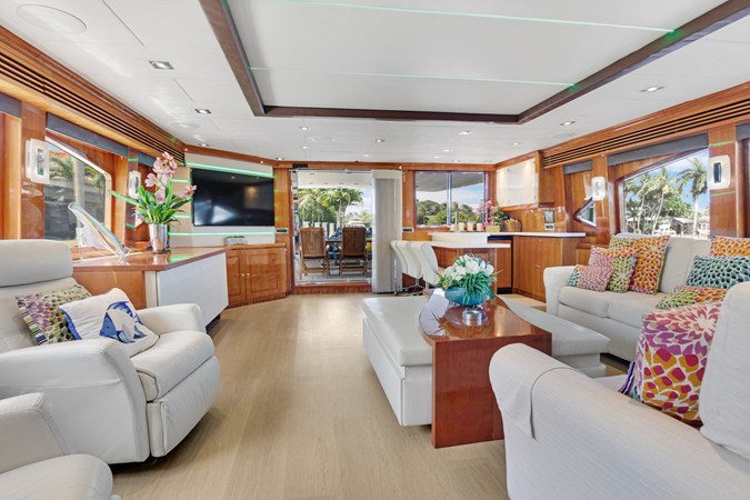 Salon Looking Aft