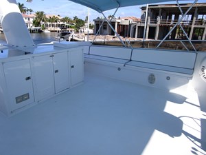 Flybridge Seating to Port