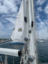 Little Harbor 44, Furling Mainsail