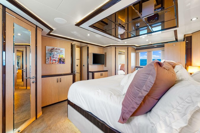 2010 Ocean Alexander 83 Motor Yacht 'Relentless'