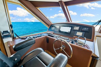 2010 Ocean Alexander 83 Motor Yacht 'Relentless' Helm