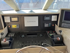 Updated dash with Veratron engine data screen