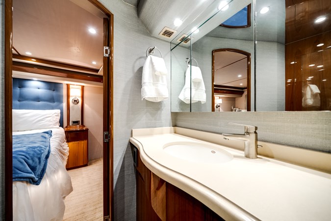 Master En-Suite Head