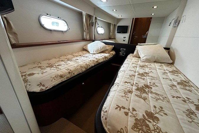 Sunseeker Manhattan 60 - Twin Cabin