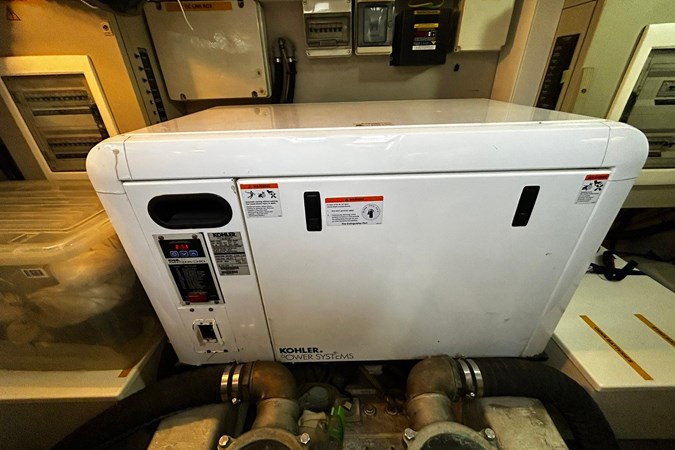 Sunseeker Manhattan 60 - Generator