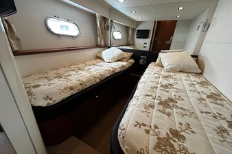 Sunseeker Manhattan 60 - Twin Cabin