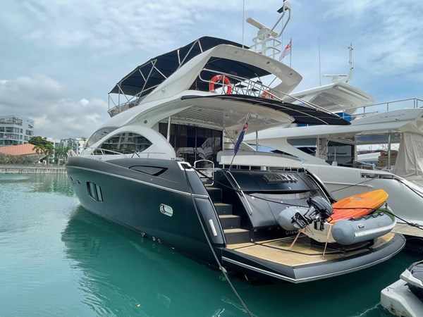 Sunseeker Manhattan 70 aft vi