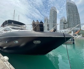 Sunseeker Manhattan 70 bow