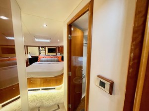 Sunseeker Manhattan 70 - Forward VIP cabin