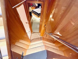 Sunseeker Manhattan 70 - Acess to lower level